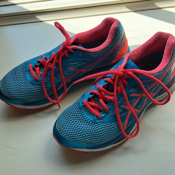 Women’s ASICS Gel-Cumulus 18 Running Shoe Size 9 - Picture 9 of 16